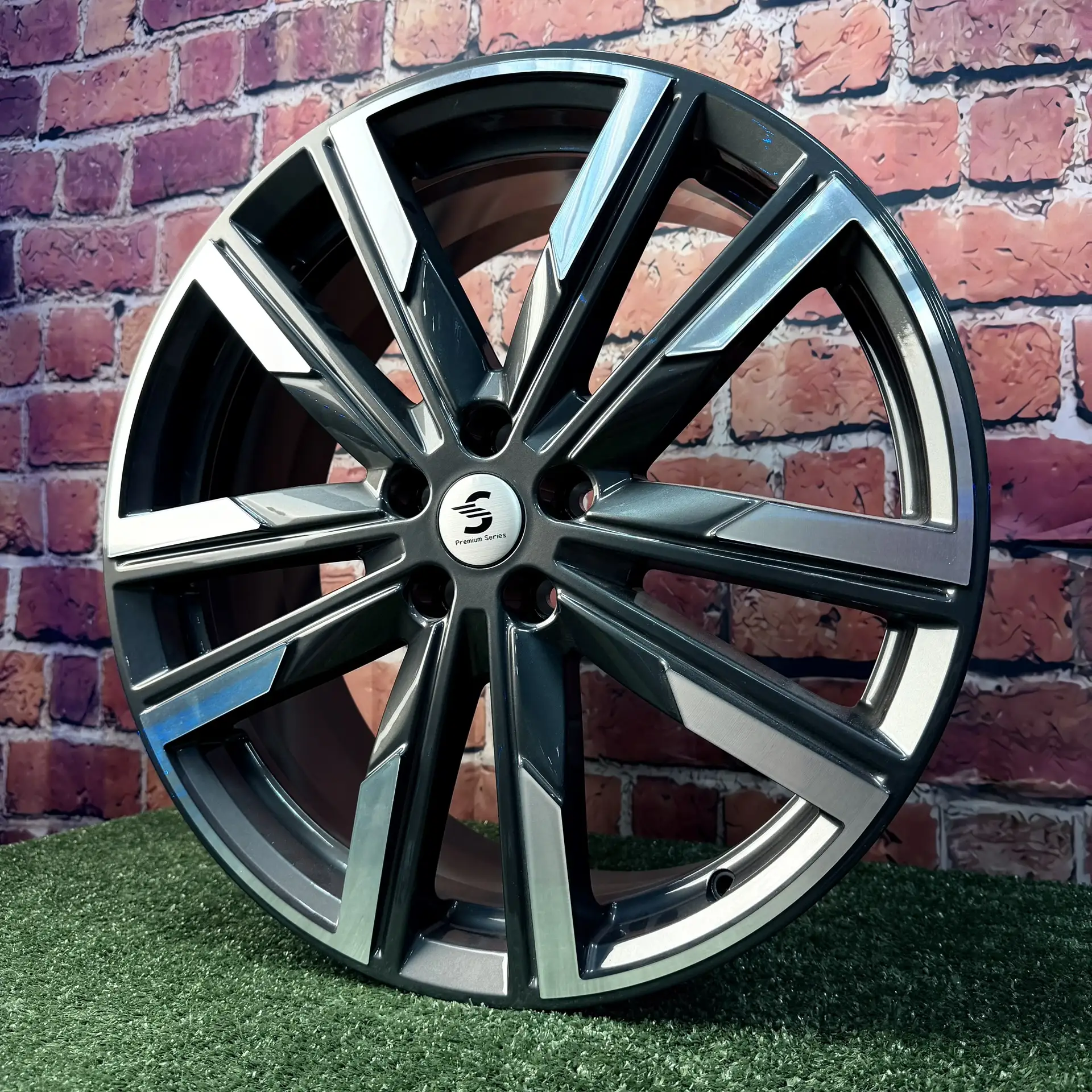 Premium Series 8x20/5x108 ET46 D63,35 КР014 (Geely Tugella) Diamond Gloss Graphite