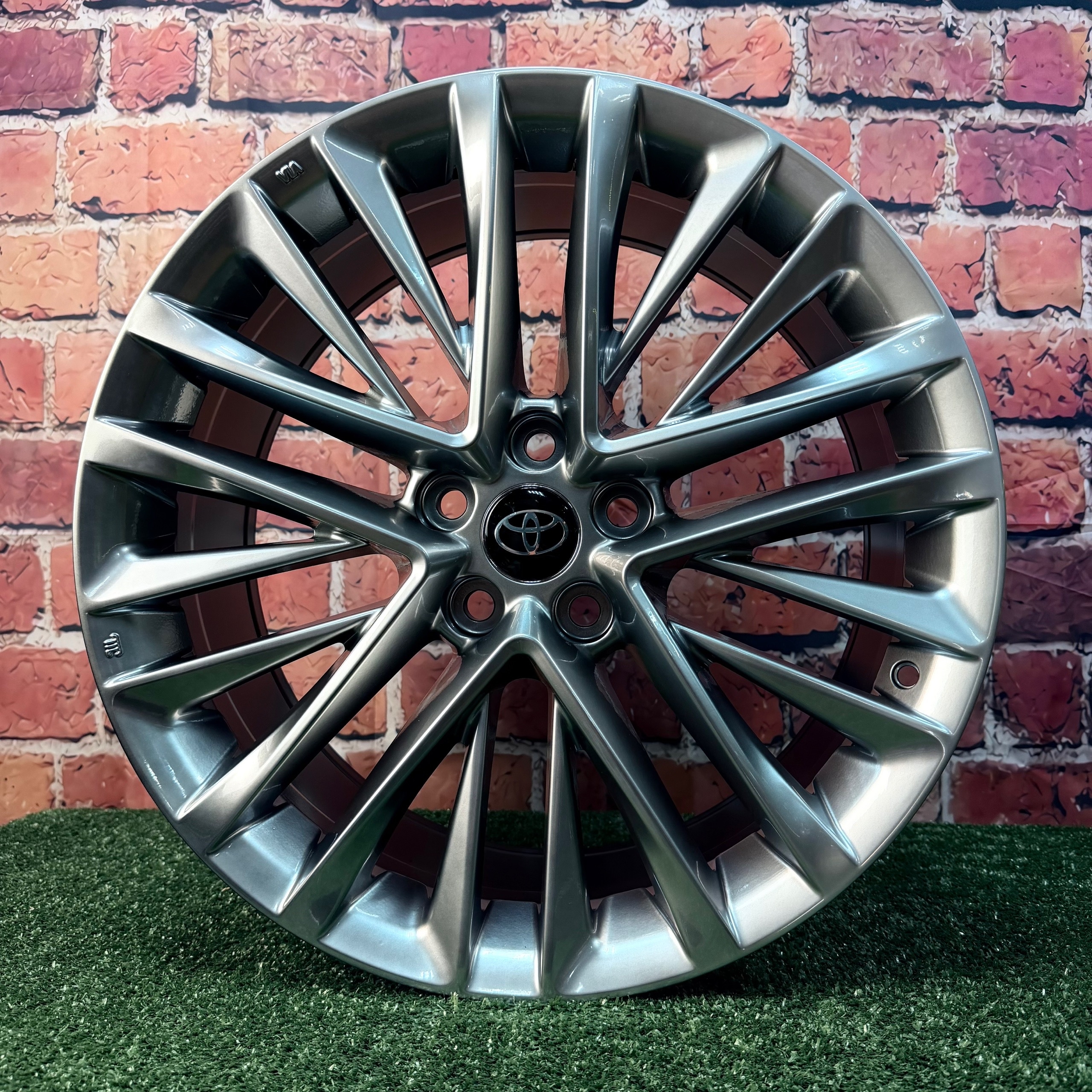 Toyota/Lexus 19 j8.5 5/114,3 et35 dia60.1 