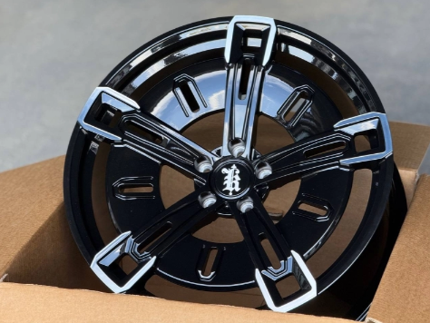 Кованые диски BMW XM GLOSS BLACK FACE 22” 5x120 ET21/44 10/11J D66.6