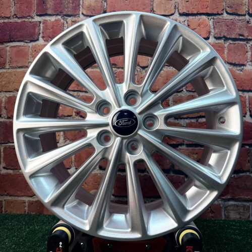 Стиль Ford 17 j7 5/108 et50 dia63.4 Silver